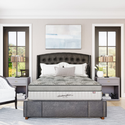 Onxy_Bedroom-SM-MODERN-View1_210106-2-2048x1366